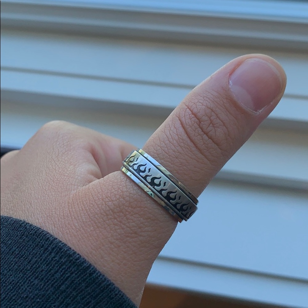 Silver Rotating Flames Ring 🔥🔥